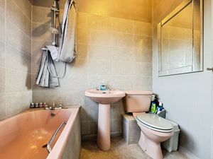 ANNE CLOSE- click for photo gallery